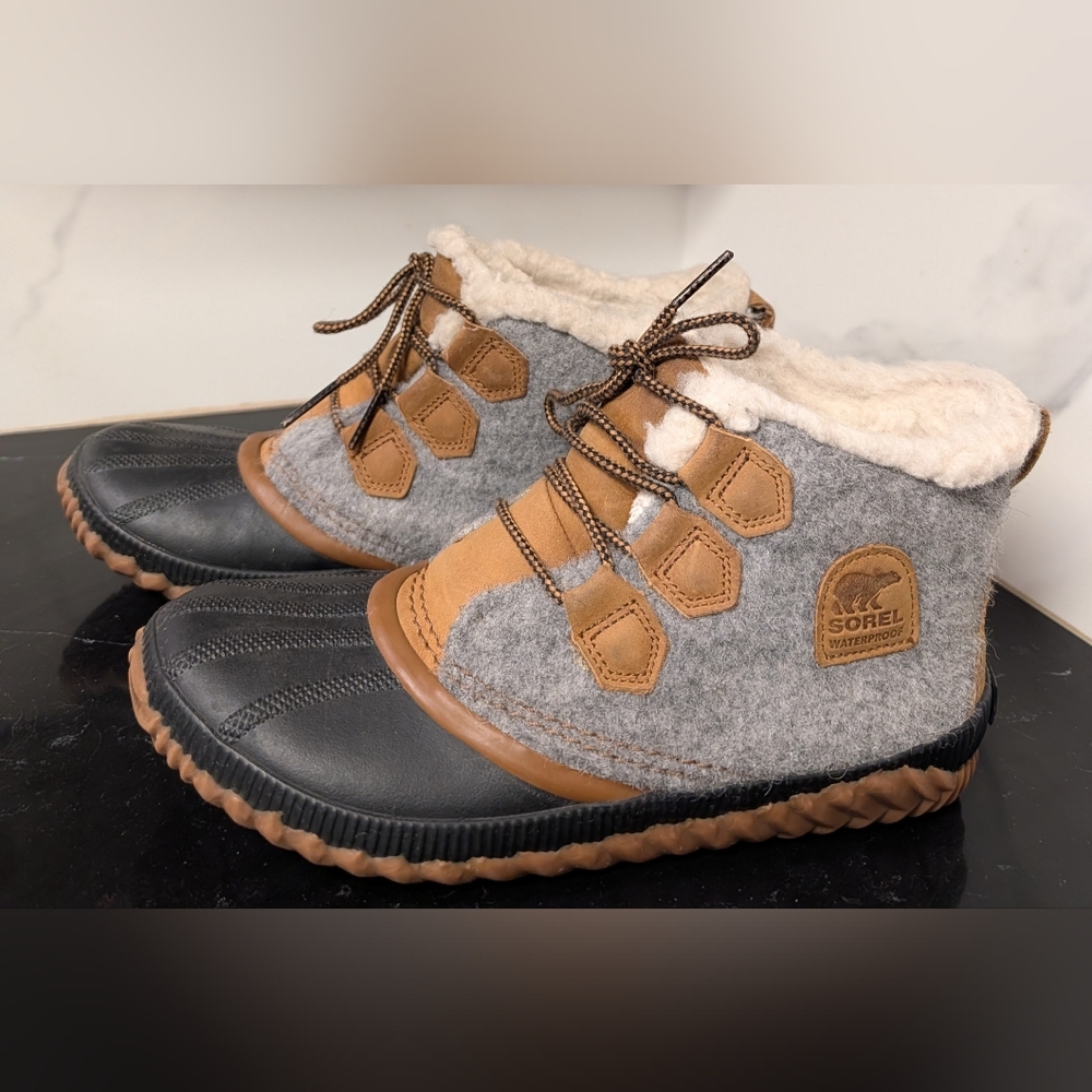 Sorel Out 'n About Plus Felt Winter Boot - Gray/Tan - Picture 6 of 11